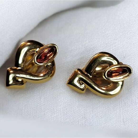 Nina Ricci Gold and Red Heart Clip Earrings Vintage - Picture 1 of 4